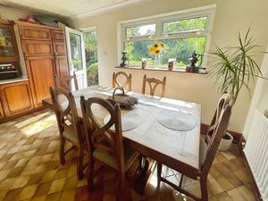 Dining kitchen- click for photo gallery